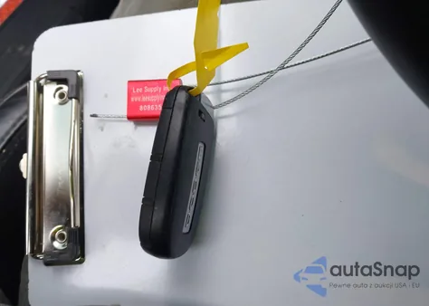 2017 Dodge Challenger R/T Scat Pack z USA, uszkodzony, nr VIN 2C3CDZFJ6HH593963